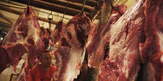 H+5, harga daging sapi hingga ayam di Pasar Tambun masih tinggi