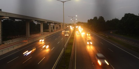 Sistem contra flow urai kemacetan arus balik di tol Jakarta-Cikampek