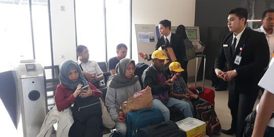 Penumpang keluhkan minimnya fasilitas ruang tunggu KA Bandara di Bekasi