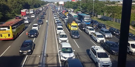 Arus balik, volume kendaraan di Tol Jakarta-Cikampek meningkat 164%