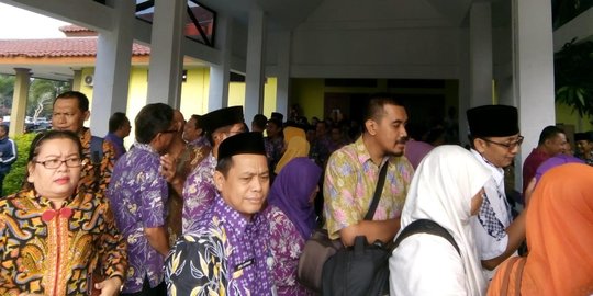 Takut sanksi, PNS Kabupaten Tangerang rebutan absen di hari pertama kerja