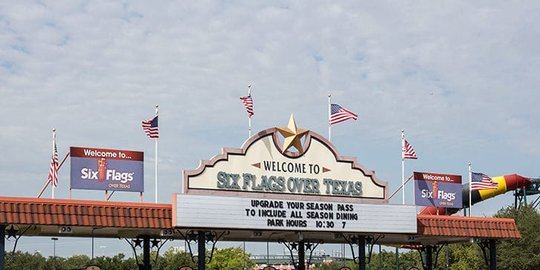 saat naik roller coaster rev1