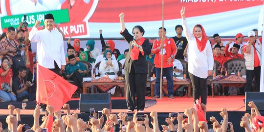 Megawati ajak kader pilih yang konsisten tidak membelot demi kekuasaan