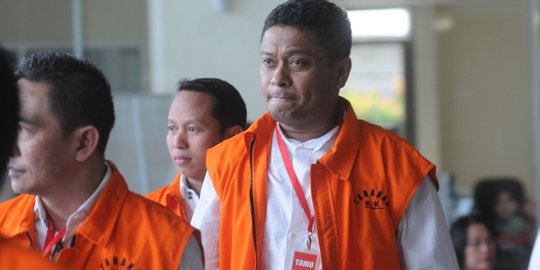 Bupati Buton Selatan tandatangani berkas perpanjangan masa penahanan