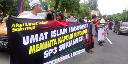 Massa Dewan Syariah Solo demo minta Kapolri lanjutkan kasus Sukmawati