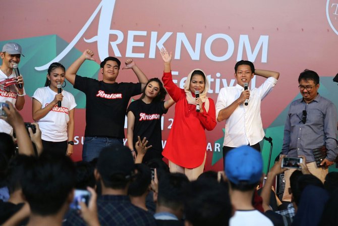 puti guntur soekarno saat launching areknomcom