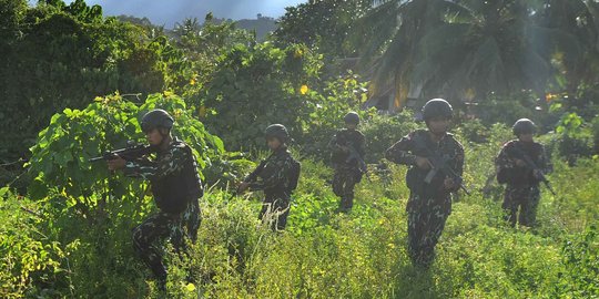 Kapolri sebut 114 anggota Polri-TNI buru KKB penembak pesawat di Papua