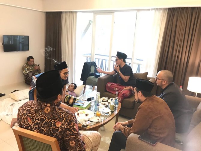 ulama gelar silaturahmi yang tergabung dalam forum santri cinta damai santai