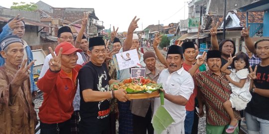 Tumpengan warga Jatim hingga doa anak yatim iringi ultah Jokowi dan Puti