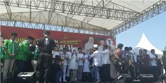hasil quick count 4 lembaga ini menangkan khofifah-emil dardak