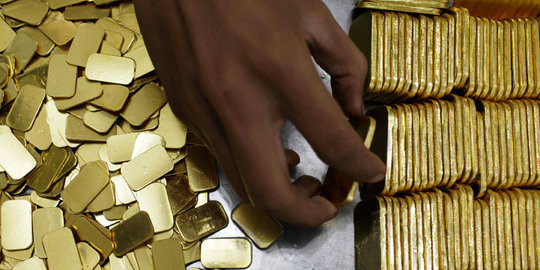 Harga emas turun Rp 3.000 menjadi Rp 642.000 per gram