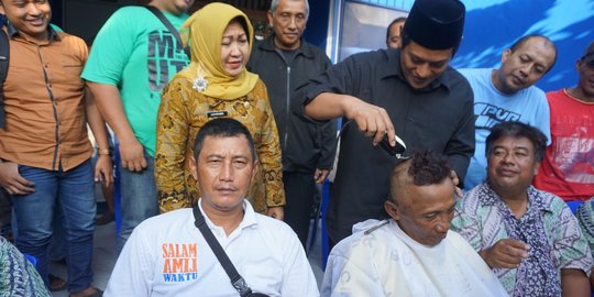 Rayakan kemenangan, 25 relawan petahana di Pilwalkot Kediri cukur gundul