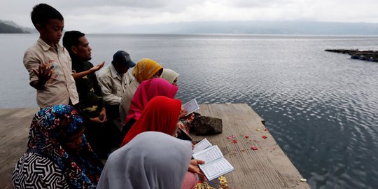 2 Opsi setelah KM Sinar Bangun ditemukan, evakuasi atau tabur bunga