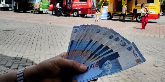 Nilai tukar Rupiah makin terpuruk hingga Rp 14.476 per USD