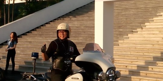 Datang naik moge, Ketua MPR halal bihalal bareng bikers