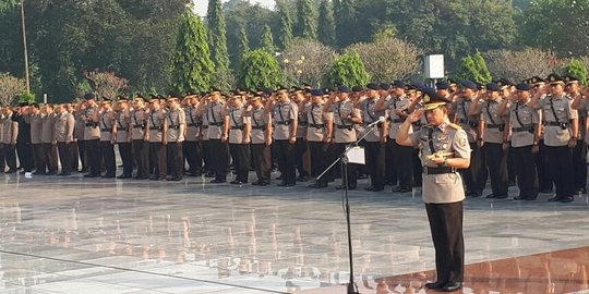HUT Ke-72 Polri, Jenderal Tito pimpin apel dan tabur bunga di TMP Kalibata