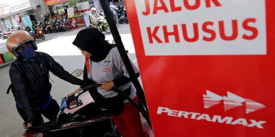 Suasana SPBU Jakarta usai kenaikan harga Pertamax Cs