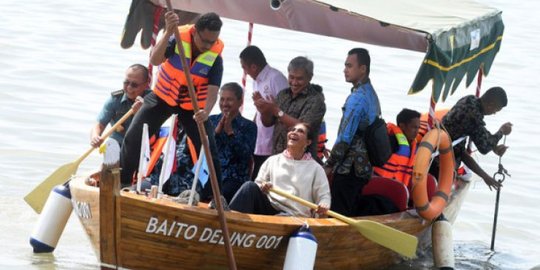 Menteri Susi luncurkan perahu bambu buatan anak bangsa, pertama di dunia