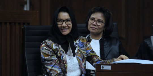 Rita Widyasari baca pledoi: Saya sedih dan mau pingsan dituntut 15 tahun bui