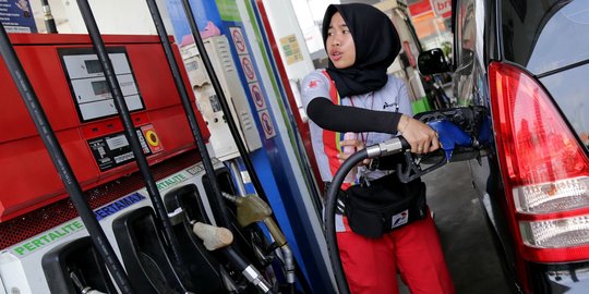 Berdampak pada inflasi, kenaikan harga Pertamax Cs lemahkan daya beli masyarakat