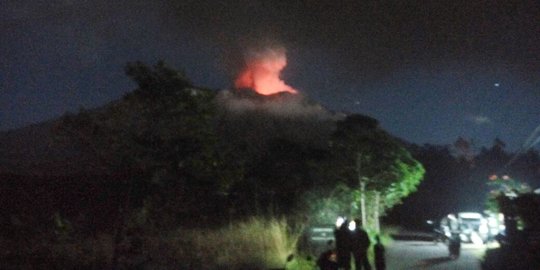 Gunung Agung kembali erupsi, ini kata Menteri Sri Mulyani