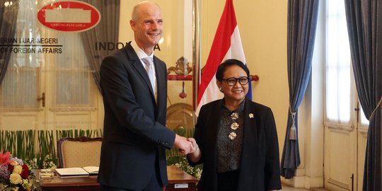 Menlu Retno Marsudi sambut kunjungan Menlu Belanda