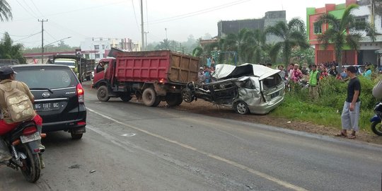 Ini kronologi kecelakaan beruntun yang tewaskan 7 orang di Banyuasin