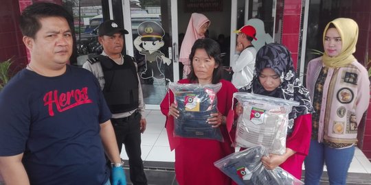 Berdalih hidupi anak, 2 janda ngutil belasan pakaian di mal Palembang