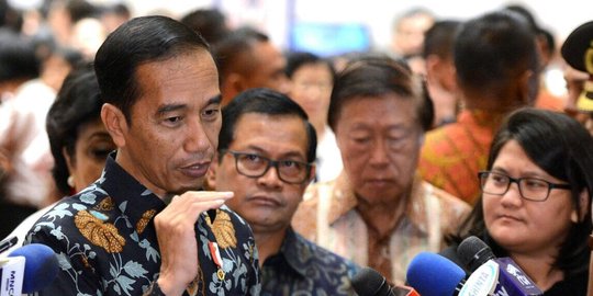 Panggil 23 bupati, Jokowi minta sinergikan kerja dengan pemerintah pusat