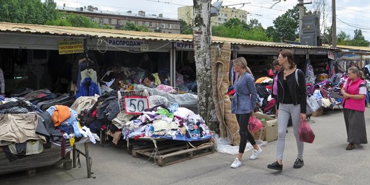 Jalan-jalan ke Pasar Loak Rusia di sela perhelatan Piala Dunia 2018