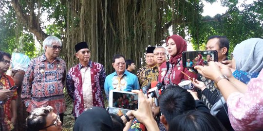 Kumpulkan para bupati, Presiden Jokowi ingatkan hati-hati gunakan anggaran