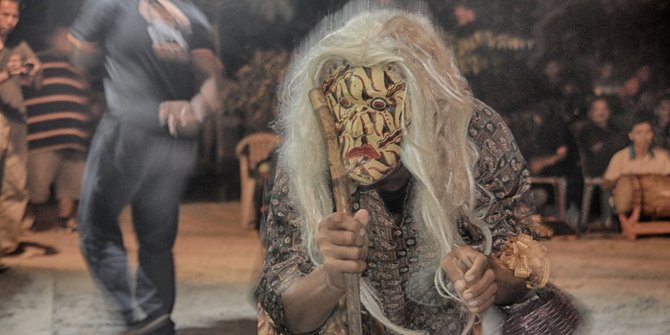 9 Legenda hantu nenek-nenek yang bikin bulu kuduk berdiri 