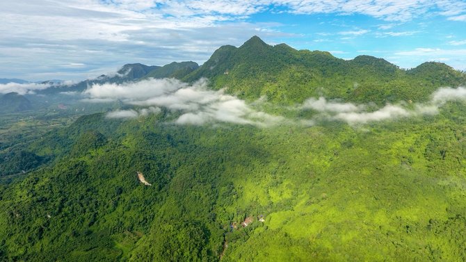 lokasi gua tham luang di gunung khun nam nang norn