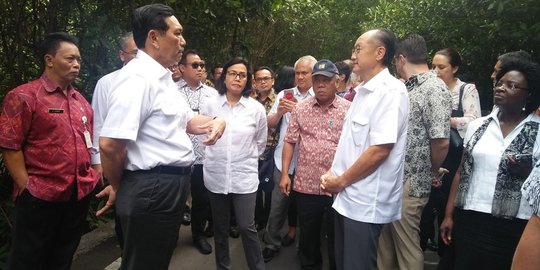 Presiden Bank Dunia dan menteri Jokowi kumpul bahas sampah plastik di Bali