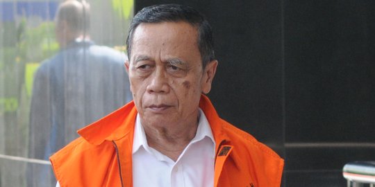 Amin Santono diperiksa terkait suap dana perimbangan keuangan daerah