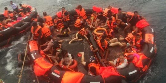 Kapal turis China tenggelam di Thailand, puluhan korban hilang