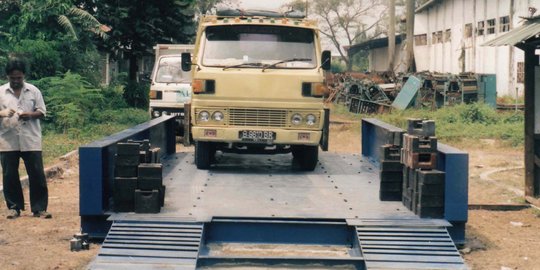 Siap-siap, pemilik truk kelebihan muatan bakal dipenjara mulai 1 Agustus