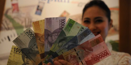 Rupiah terus merosot, pengusaha bakal naikkan harga makanan dan minuman