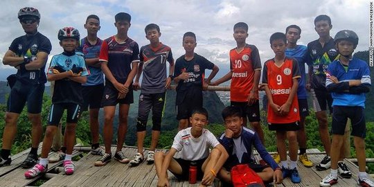 saat evakuasi tim sepak bola remaja thailand dari gua rev1