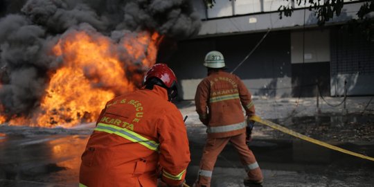 Kebakaran di gedung Kemenhub, 1 orang meninggal, sejumlah pekerja terjebak