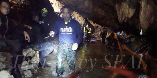 Bocah pertama terjebak di gua Thailand akan dikeluarkan malam ini