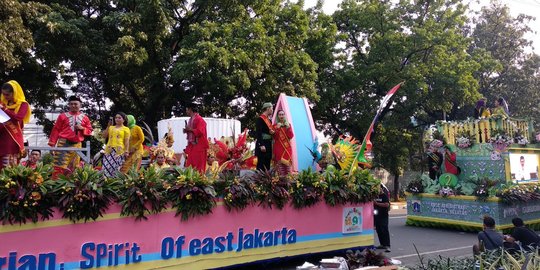 Parade ramaikan Jakarnaval 2018