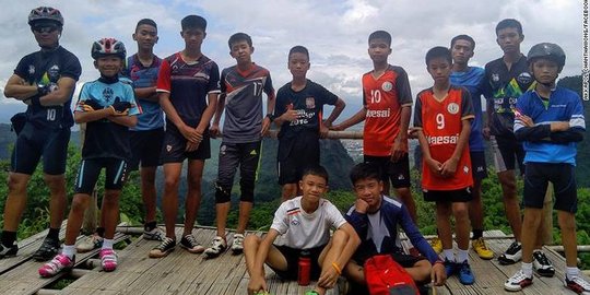 Begini cara tim sepak bola Thailand bertahan hidup di dalam gua selama dua pekan