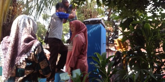 Anaknya tak diterima, orang tua murid segel SMP 23 Kota Tangerang