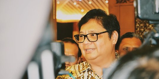 Ketum Golkar ngaku belum berkomunikasi dengan Mega bahas Cawapres Jokowi