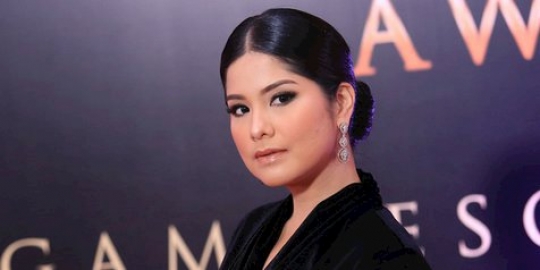 Banyak perbedaan buat Annisa Pohan bersyukur nikmati 13 tahun pernikahan