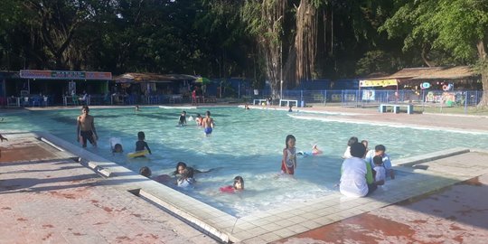 Ditinggal berenang, balita ini tewas tenggelam