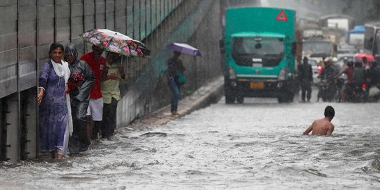 Hujan semalaman akibatkan banjir di India