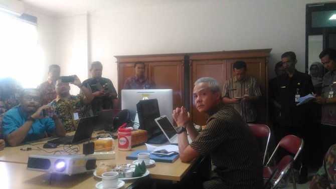 gubernur jateng ganjar pranowo sidak ke dinas pendidikan