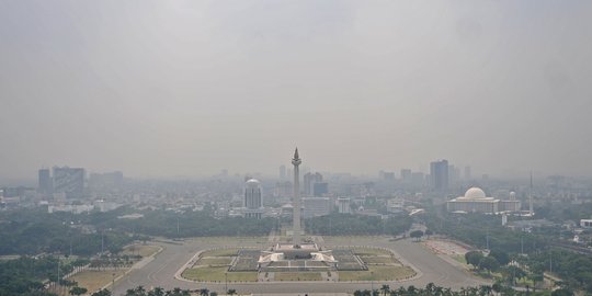 Kabut pekat selimuti Ibu Kota
